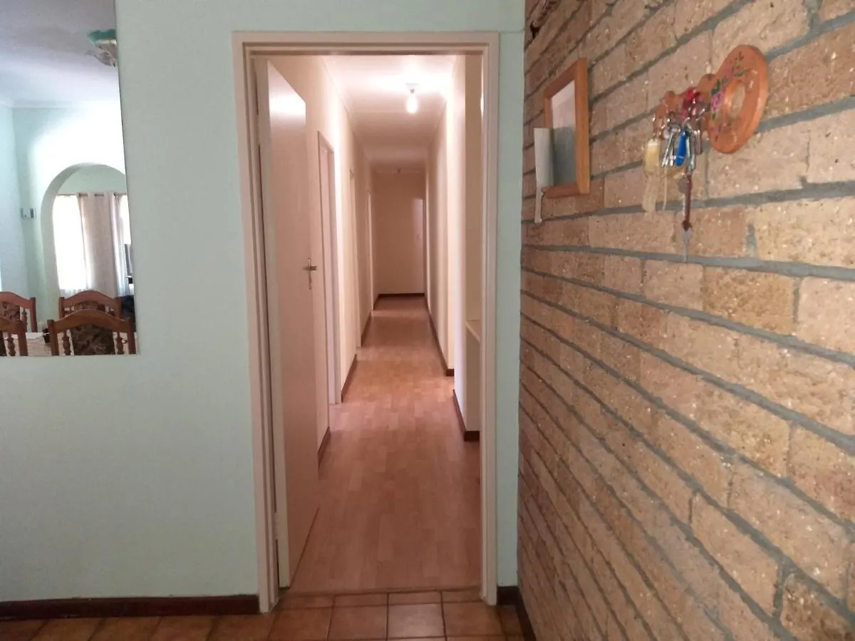 Bed & Breakfast Dj'S B&B In Table View Cape Town