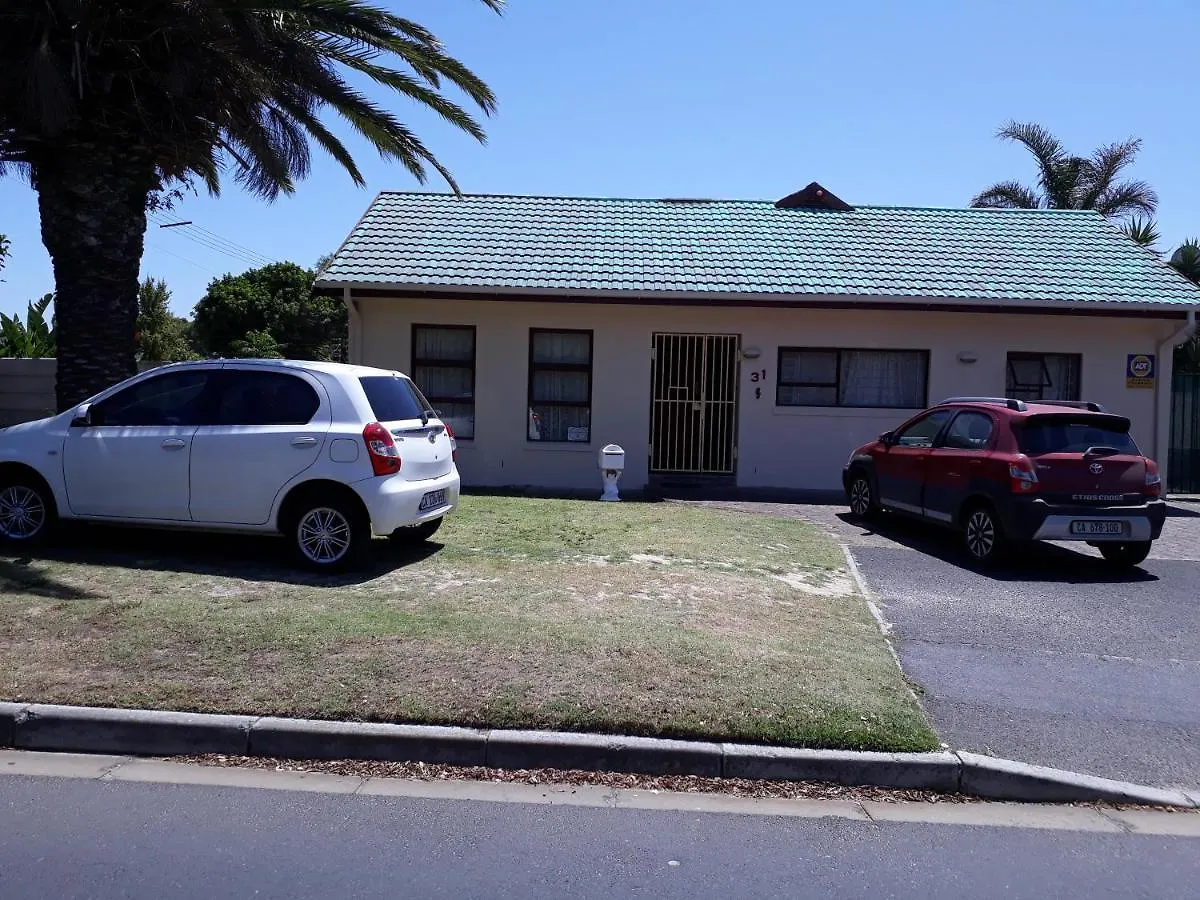 Dj'S B&B In Table View Cape Town 3*,  South Africa