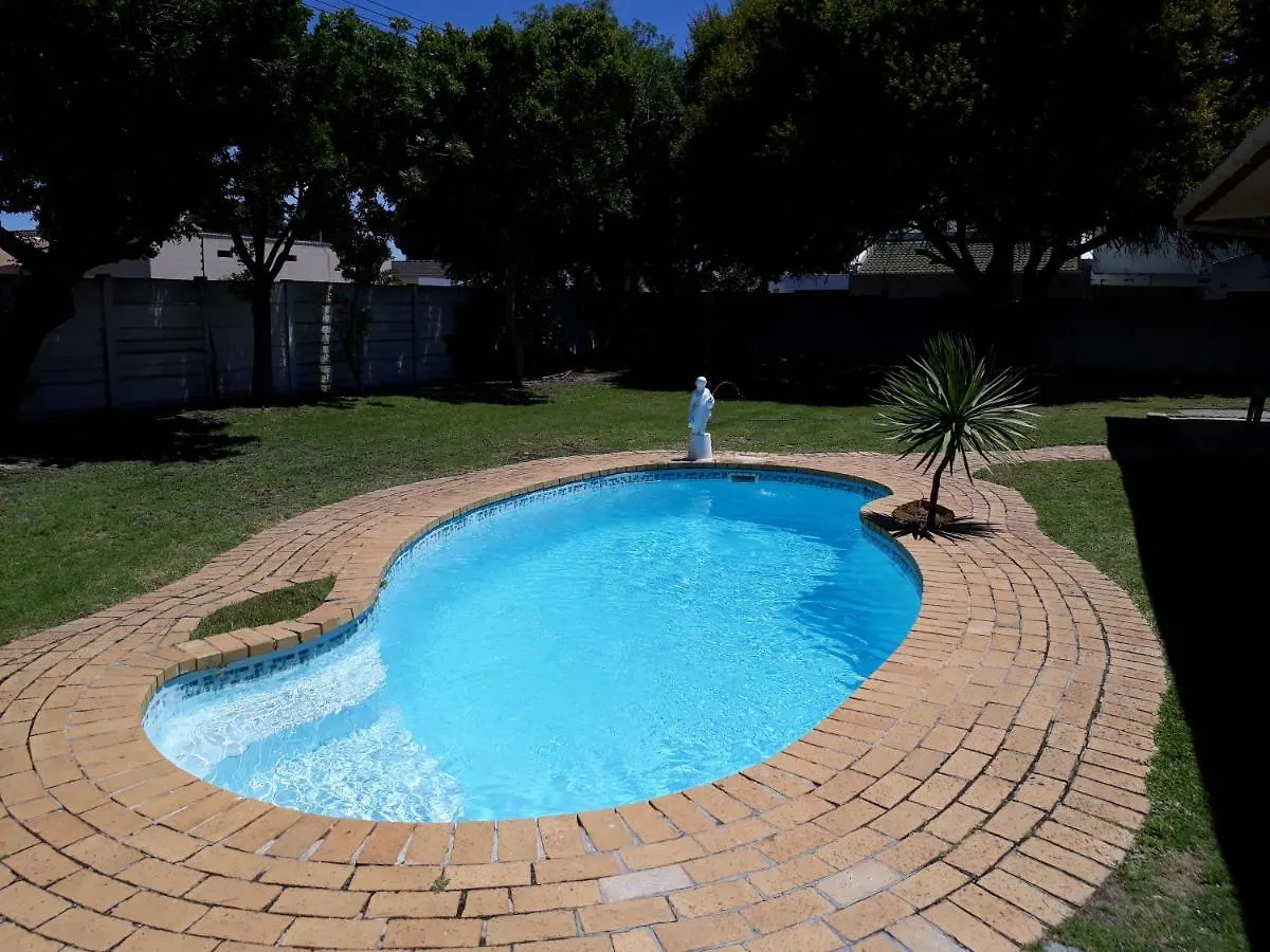 Dj'S B&B In Table View Cape Town 3*,