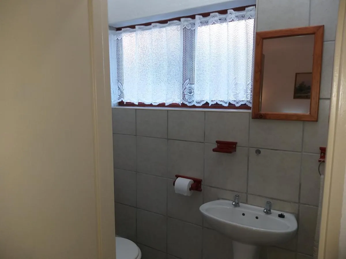 Dj'S B&B In Table View Cape Town Bed & Breakfast