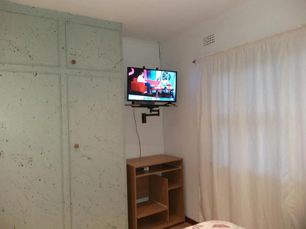 Dj'S B&B In Table View ケープタウン