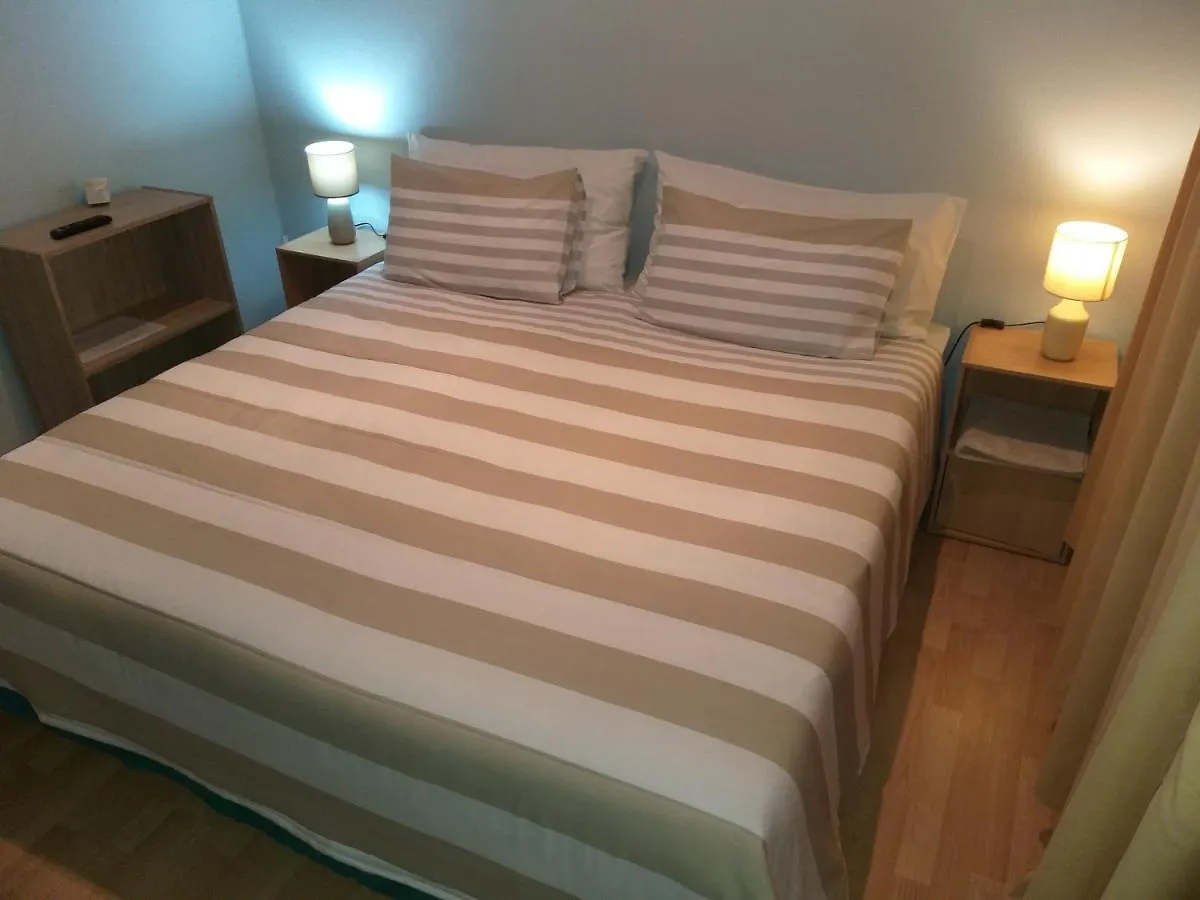 ベッド・アンド・ブレックファスト Dj'S B&B In Table View ケープタウン