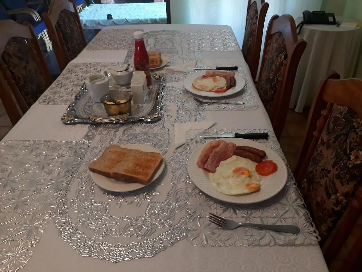 Dj'S B&B In Table View Cape Town Bed & Breakfast